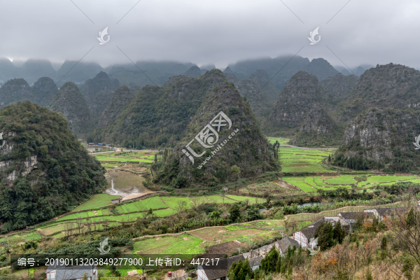 貴州興義萬峰林
