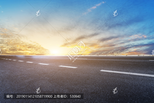 道路地面和天空景觀