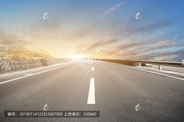 道路地面和天空景觀