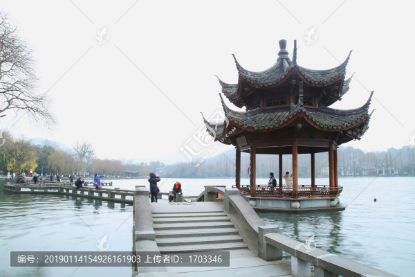 雷鋒塔景區(qū)