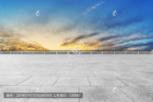 空的前景和天空云彩