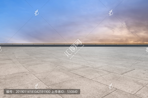 空的前景和天空云彩