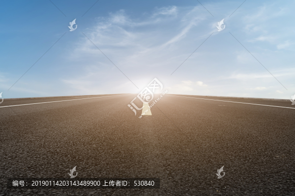城市道路和天空云彩景觀(guān)