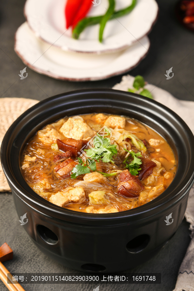 白菜豆腐燉粉條