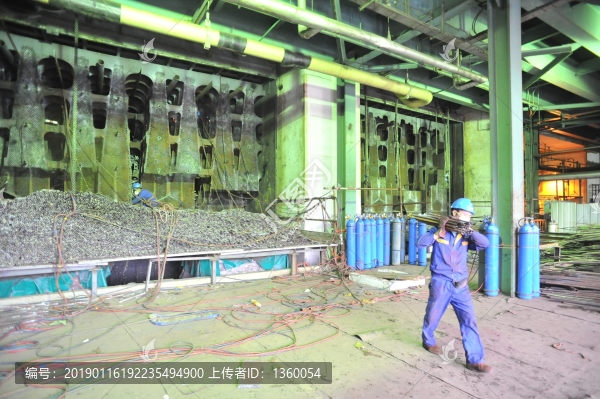 工程建設工人施工
