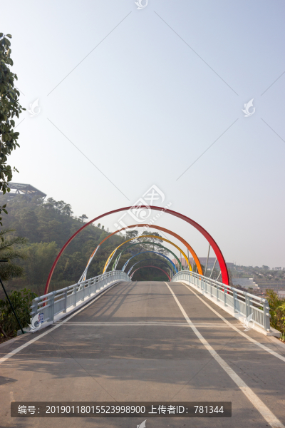 公園彩帶橋