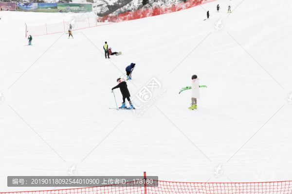 鷓鴣山滑雪場