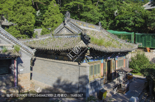 千山古剎龍泉寺法王殿