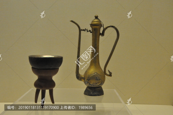 青銅酒壺酒杯