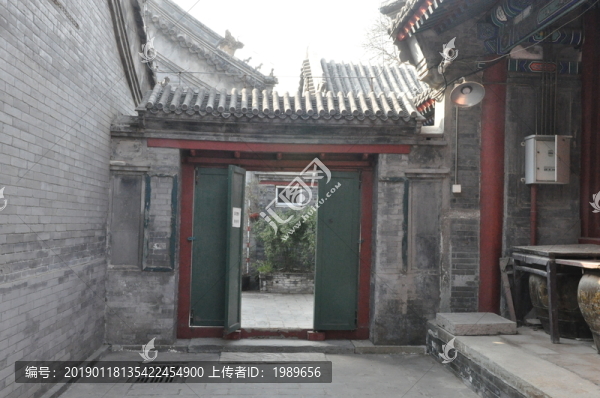 古建筑大門