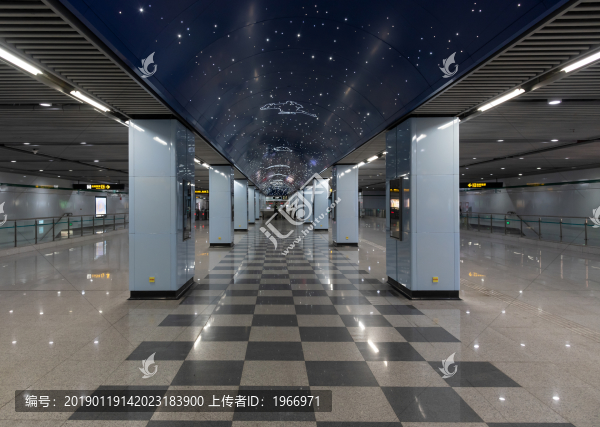 上海地鐵的內景