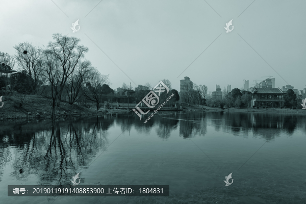 亭臺(tái)水榭