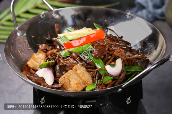 干鍋茶樹(shù)菇