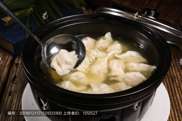 鮮味魚肉餡煮水餃