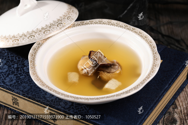 黑松露燉鴿子