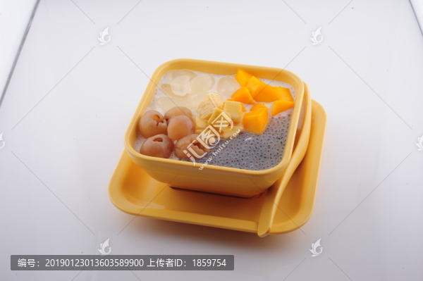 白雪黑珍珠