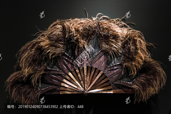 現(xiàn)代工藝扇子