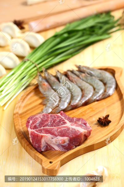 精肉鮮蝦水餃