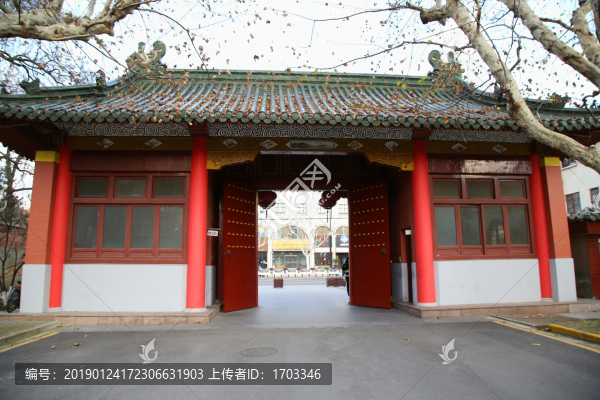 上海交通大學(xué)校門