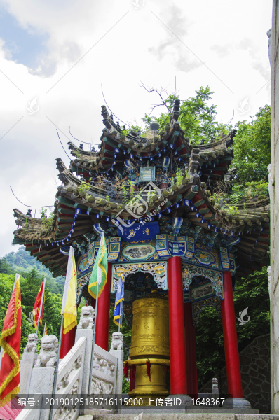 千山大佛寺龍華堂增慧亭