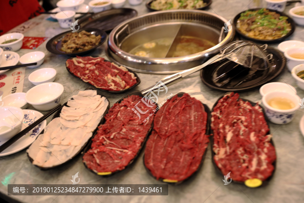 牛肉火鍋