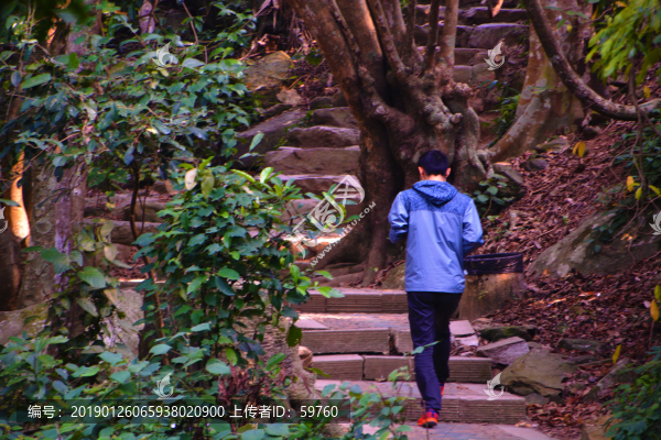 登山石階
