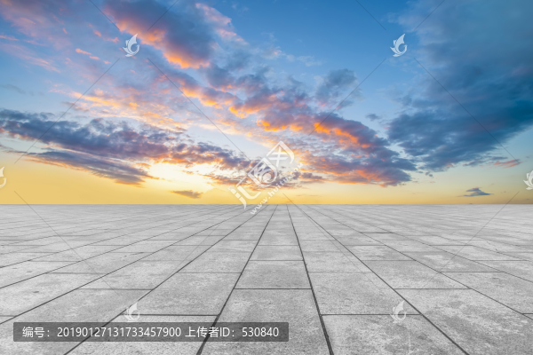 空的前景和天空云彩