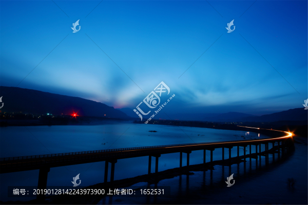 循化縣勝利灣大橋夜景