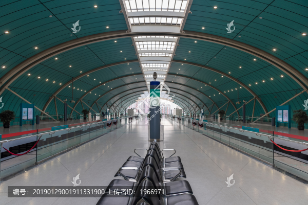 上海磁懸浮列車龍陽站站臺