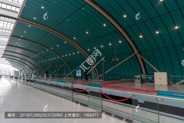 上海磁懸浮列車龍陽站站臺
