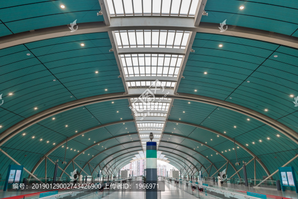 上海磁懸浮列車龍陽站站臺