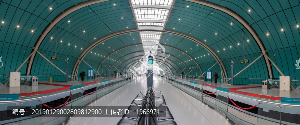 上海磁懸浮列車龍陽(yáng)站站臺(tái)