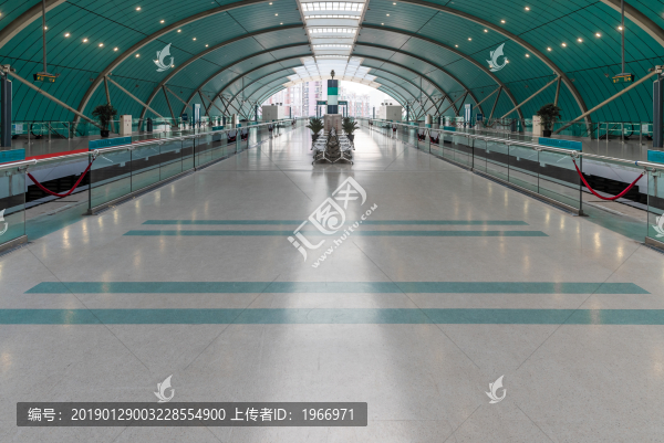 上海磁懸浮列車龍陽站站臺