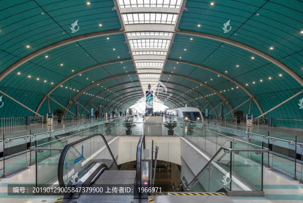 上海磁懸浮列車龍陽站站臺