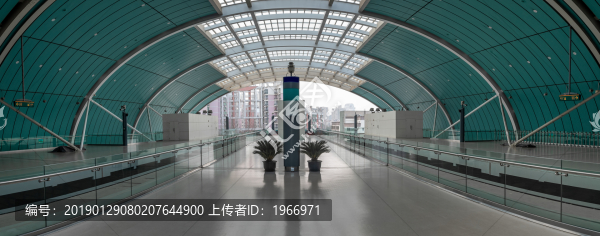 上海磁懸浮列車(chē)龍陽(yáng)路站站臺(tái)