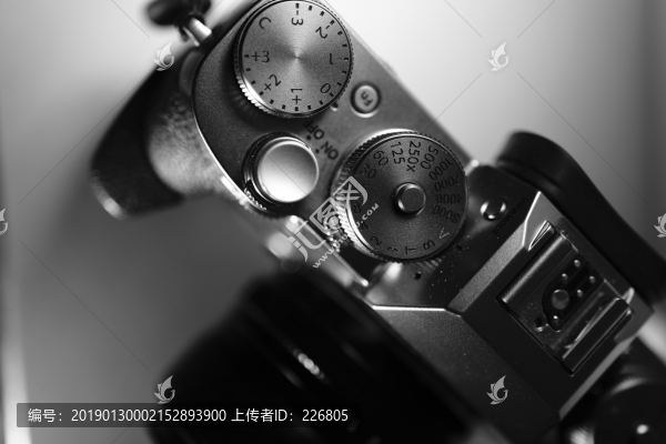 數(shù)碼相機(jī)