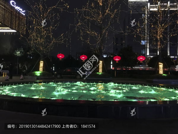 城市夜景噴泉