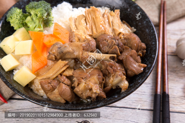 紅燒鴨蓋澆飯