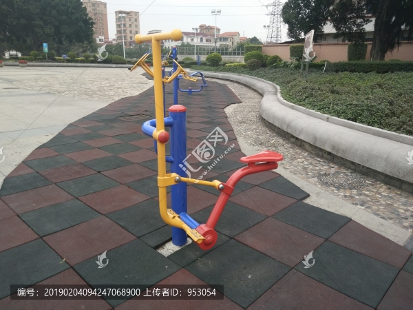 健身器