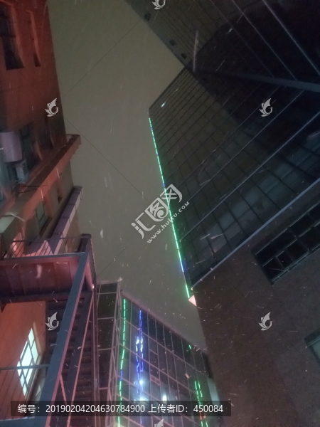 都市夜雪