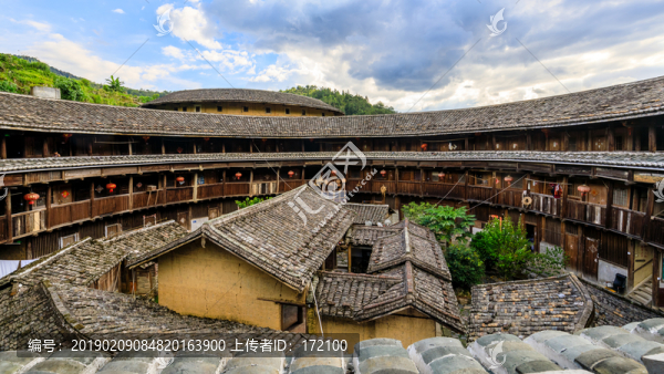 中國(guó)福建初溪客家土樓群