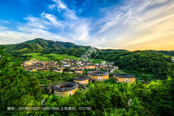 中國(guó)福建初溪客家土樓群全景
