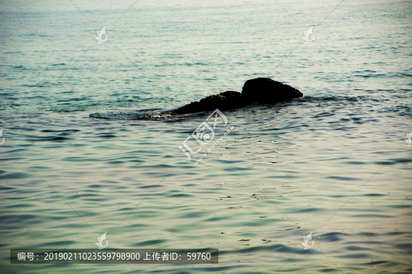 海邊礁石風景
