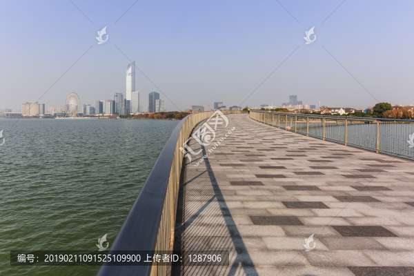 金雞湖景觀大橋