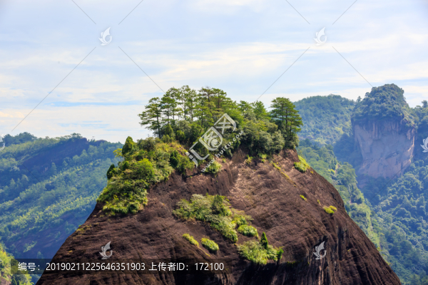 中國(guó)福建武夷山虎嘯巖