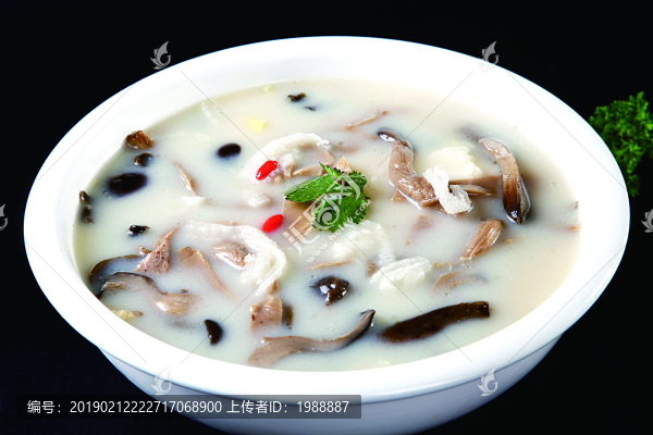 竹笙珍菌湯