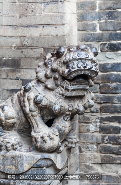 王家大院的古代石獅子