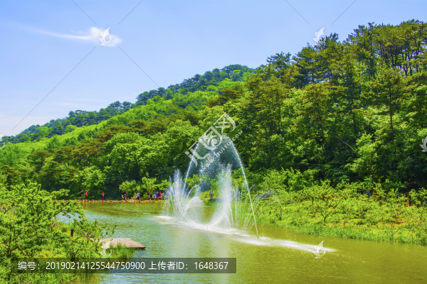 千山桃花溪谷人工噴泉與河流山林