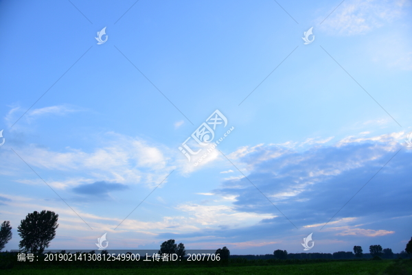 田園風景藍天白云