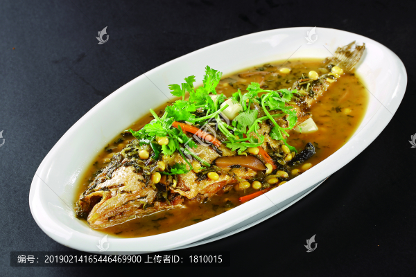 酸菜黃豆?fàn)F大黃魚
